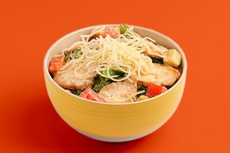 Салат Цезарь с курицей