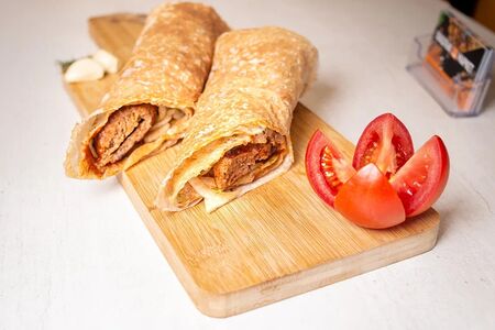 Люля-кебаб из баранины в лаваше