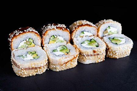 Ролл филадельфия с угрем