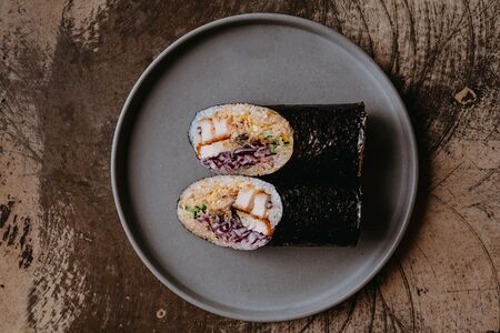 Оссурито с цыпленком и угрем