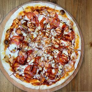 Цыпленок BBQ, пицца на тонком тесте