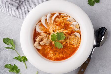 Том ям с курицей