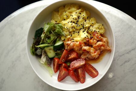 Скрэмбл с креветками