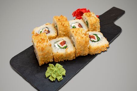 Ролл жареный Цезарь