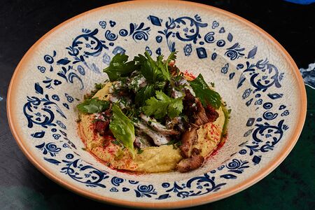 Курица и индейка гриль с хумусом