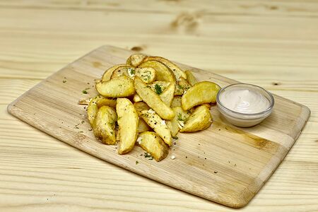 Картофельные дольки со специями