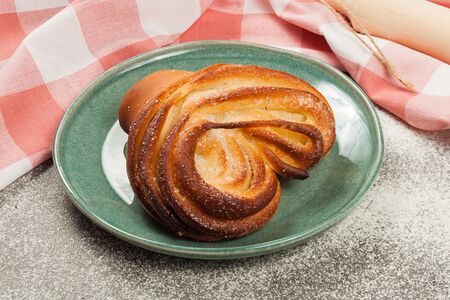 Плюшка Московская