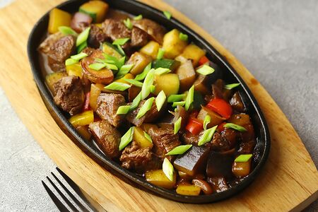 Жаркое с говядиной
