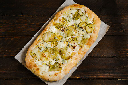 Пицца Груша с горгонзолой большая