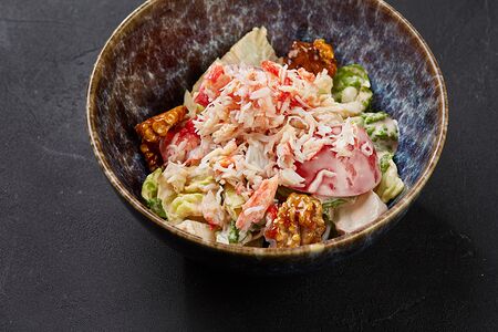 Салат с мясом камчатского краба