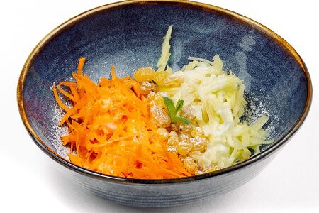 Салат из моркови и яблок