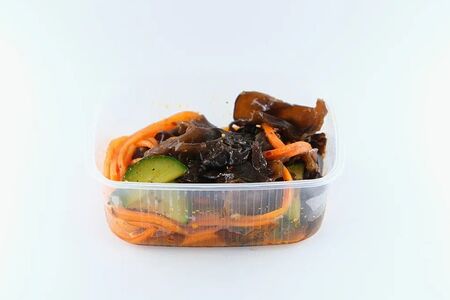 Салат из древесных грибов