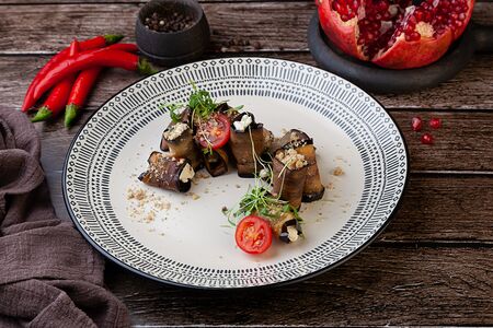 Рулетики из баклажанов с сырной пастой