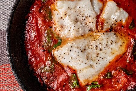 Треска в томатном соусе