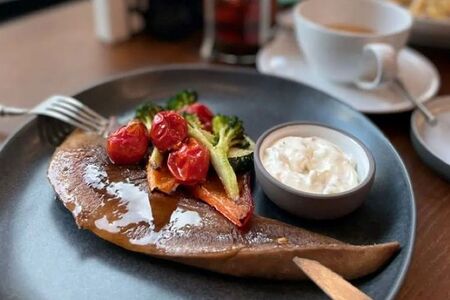 Говяжий язык с овощами