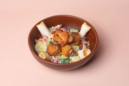 Теплый салат с цыпленком