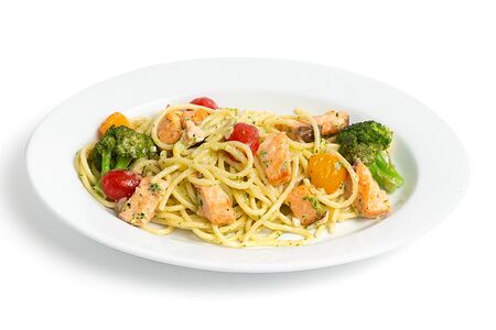 Спагетти с лососем