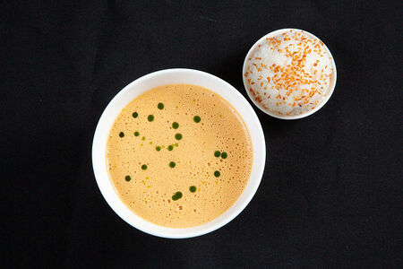 Сливочный биск с форелью горячего копчения