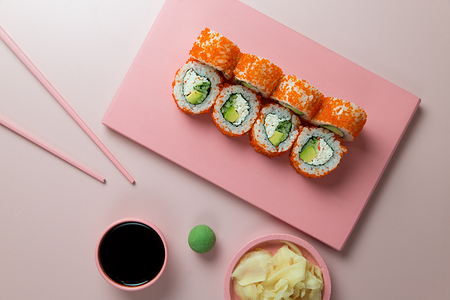 Калифорния с крабом