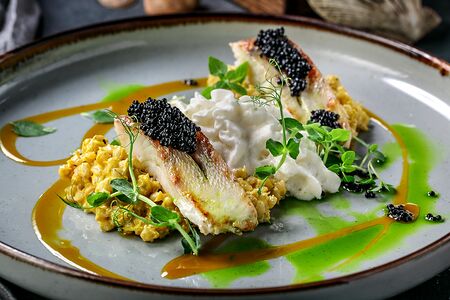 Судак с лимонным перлотто и икрой палтуса