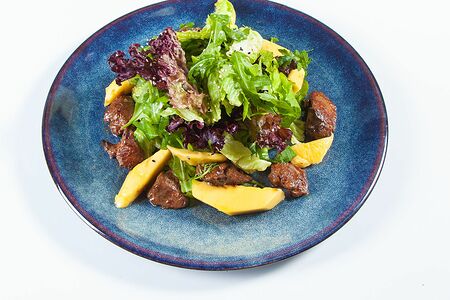 Теплый салат с печенью