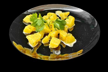 Картофель отварной с маслом и зеленью
