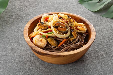 Соба с морепродуктами