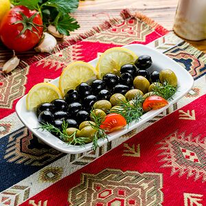 Оливки/Маслины
