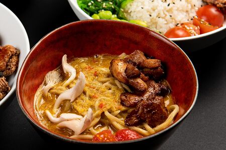 Том ям по-сингапурски