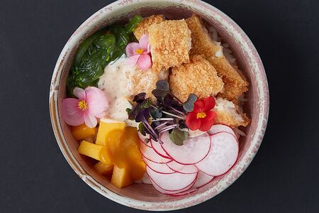 Поке №51 с морским окунем изумидай