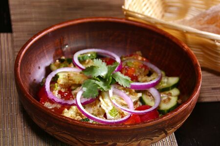 Грузинский овощной с грецким орехом