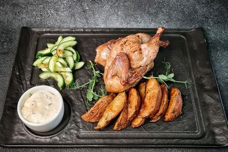 Цыпленок корнишон с запеченным картофелем