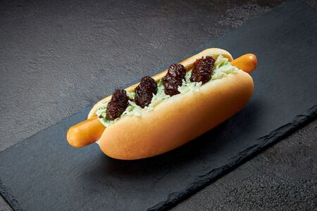 Миланский хот-дог с сосиской чикен гриль