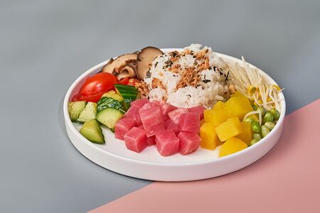 Поке с тунцом