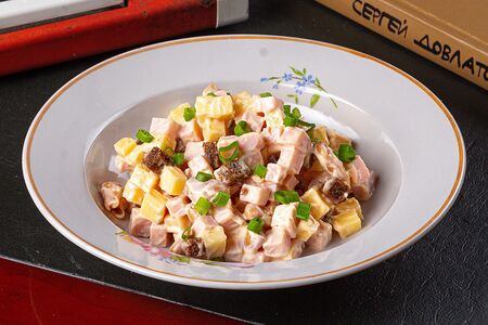 Салат застольный