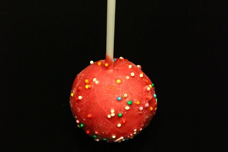 Кейк-попс клубничный