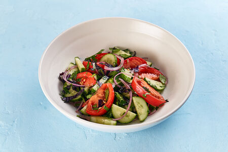 Салат по-грузински с орехами