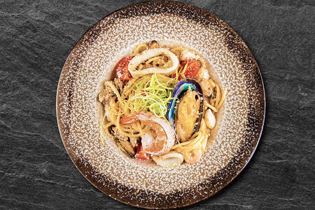 Паста том ям с морепродуктами