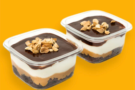 Пирожные Сникерс в стаканчике