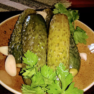 Огурец соленый