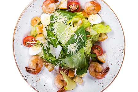 Салат Цезарь с креветками