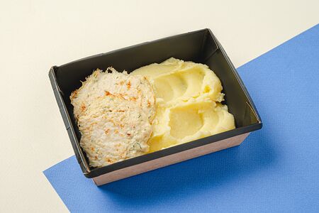 Котлета рубленная куриная с пюре