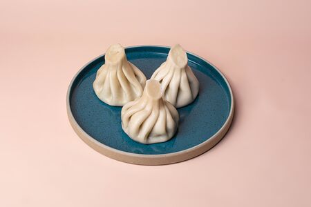 Хинкали со шпинатом и сыром