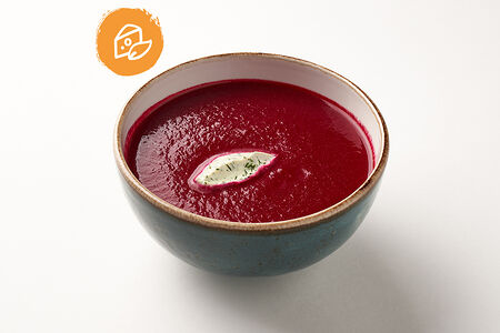 Свекольный крем-суп с творожным сыром