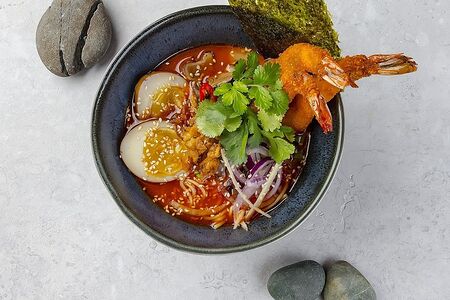 Рамен том ям с хрустящими креветками