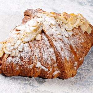 Круассан миндальный