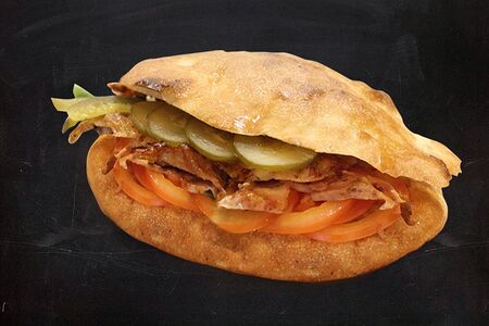 Шаурма в армянском матнакаше мини со свининой