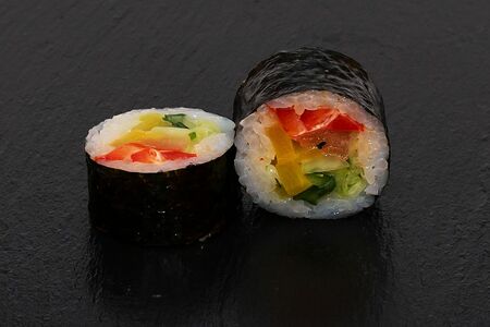 Ролл Футомаки ясаи острый