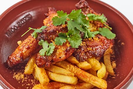 Куриные крылышки в соусе тех-мех