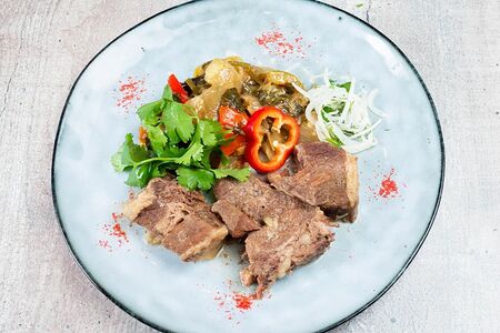 Тушеная говядина